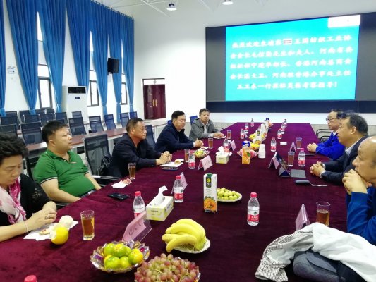 近日，柬埔寨紡織工業(yè)協(xié)會、河南省委組織部、香港河南總商會、河南駐香港辦事處對昊昌精梳進行考察